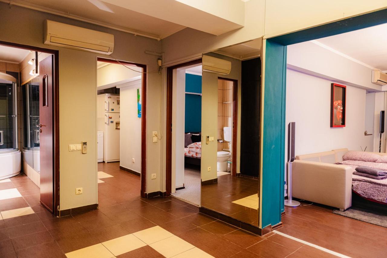 Comfy Apartment With Private Parking And Netflix Bukarest Eksteriør billede